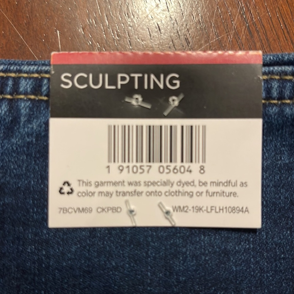 Womens Sculpting Slim Fit Tall Jeans Size 8 Tall - Picture 6 of 8